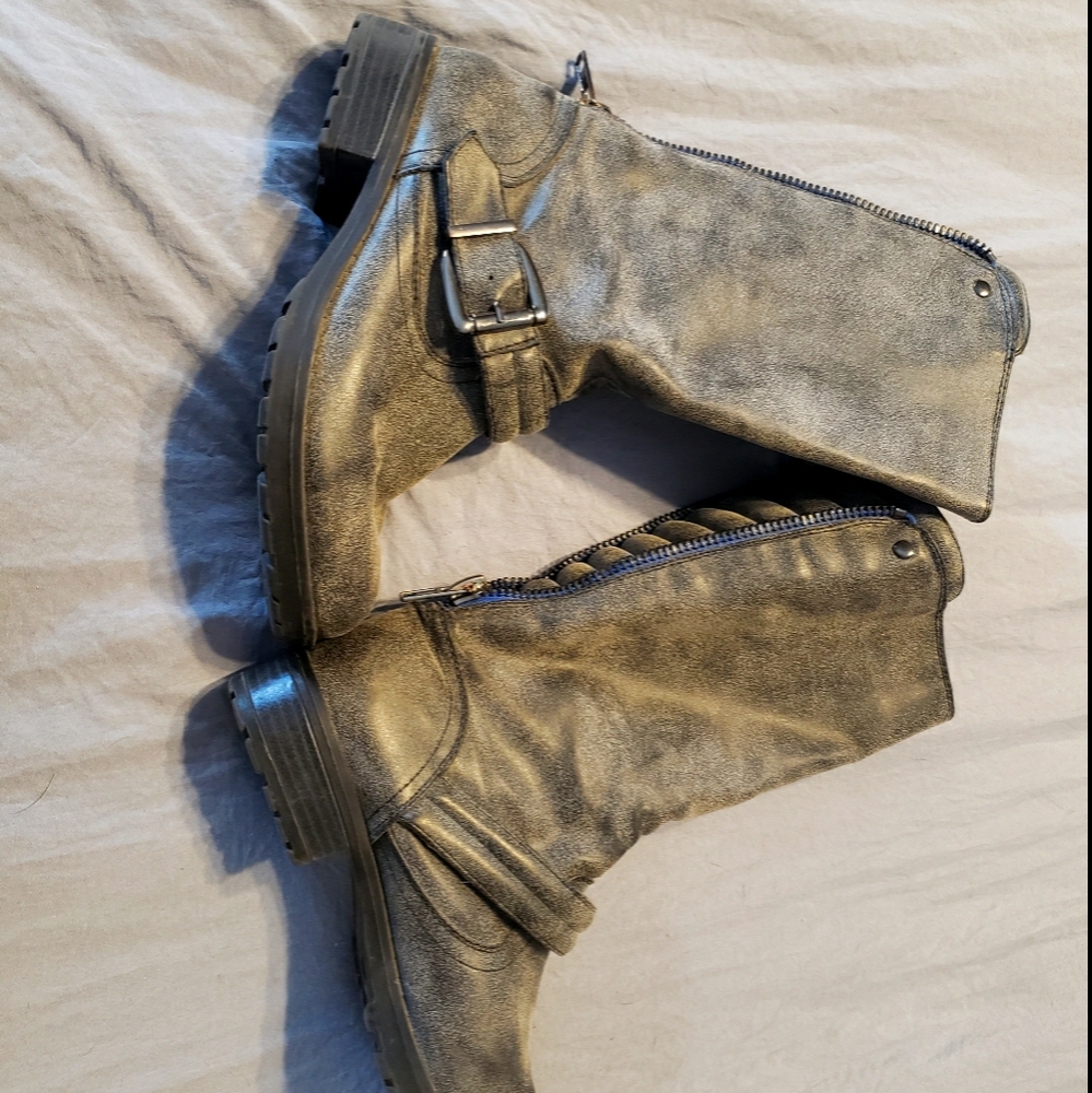 Moto boots